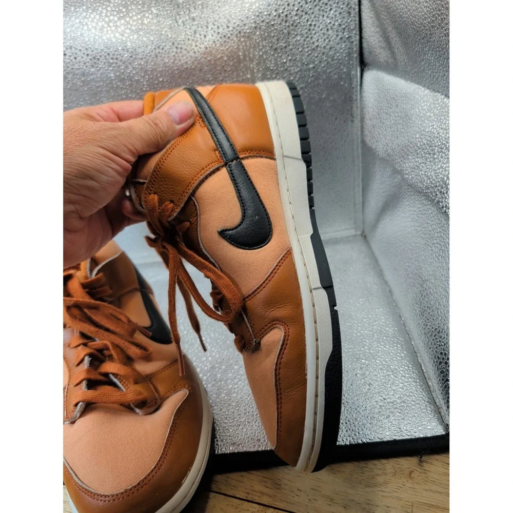Nike dunk mid